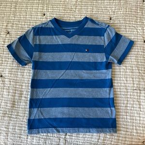 Boys Tommy Hilfiger v-neck t-shirt size 5